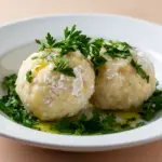 Bayerische Kartoffelknödel - featured image