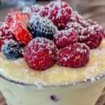 Einfache Bayerische Creme mit Beeren - featured image